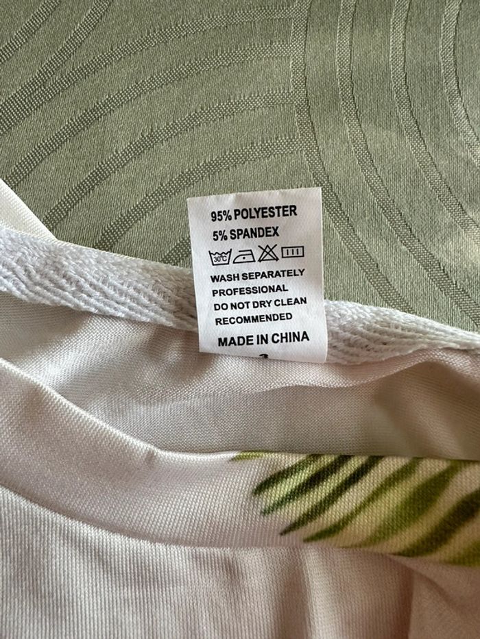 T shirt enfant 100cm neuf - photo numéro 3