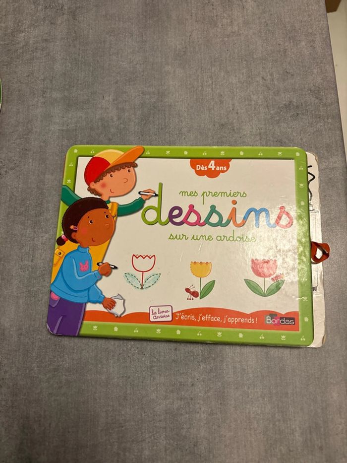 Livre mes premiers dessins sur une ardoise