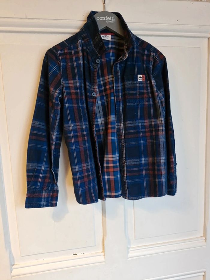 Chemise tape à l'œil