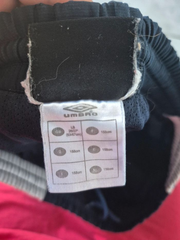 Bermuda umbro taille 13/14 ans - photo numéro 3