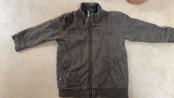 Gilet garçon gris foncé marron  jean Bourget 18 mois