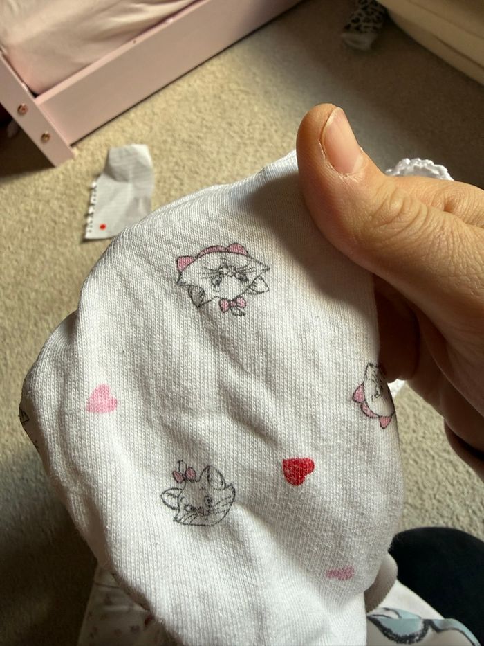 Sweat à col Claudine a motif cœurs et chat Marie blanc 9 mois - Disney baby - photo numéro 6