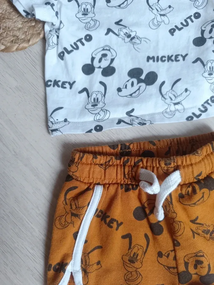Ensemble mickey Disney 1 mois - photo numéro 2