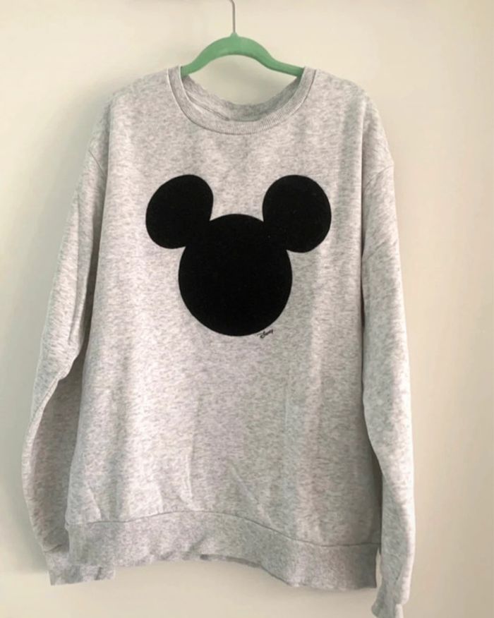 Sweat H&M mickey taille 34/36 - photo numéro 2