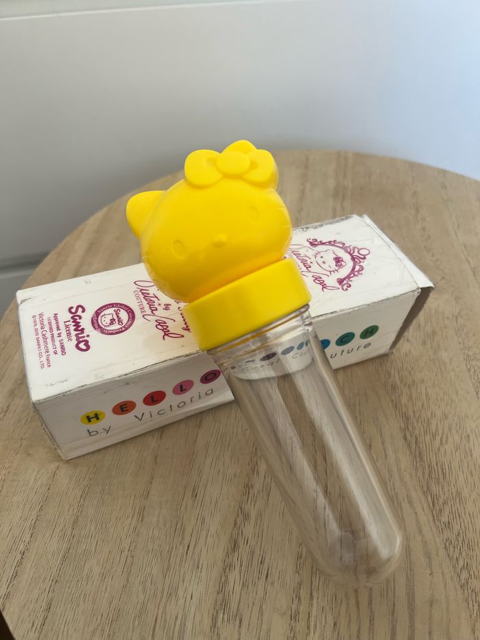 Tube Hello Kitty by Victoria Casal couture - photo numéro 2