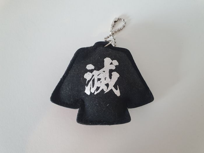 porte clé / goodies demon slayer giyu - photo numéro 2