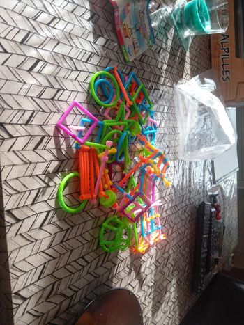 Jeu de créativité et d'assemblage