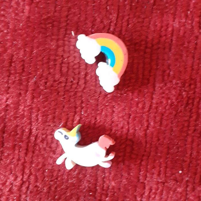 Boite avec micro gommes licorne arc en ciel cupcakes - photo numéro 7