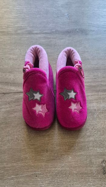 Chaussons Isotoner T.22 🌟