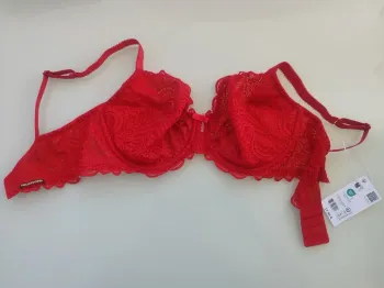 Soutien gorge rouge gorge 90F neuf