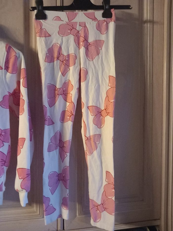 Ensemble sweat et pantalon avec nœuds papillon - photo numéro 3