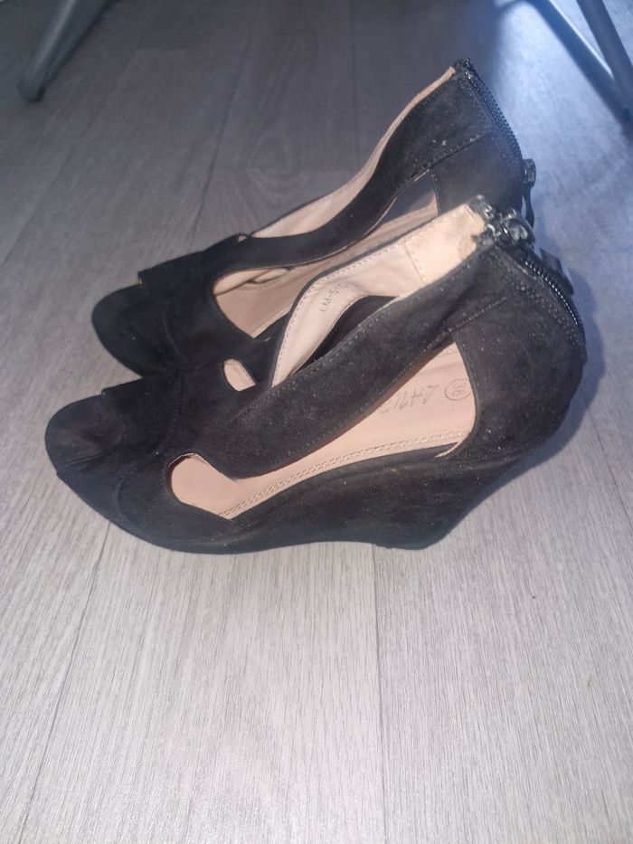 Chaussures à talon compensé - photo numéro 2