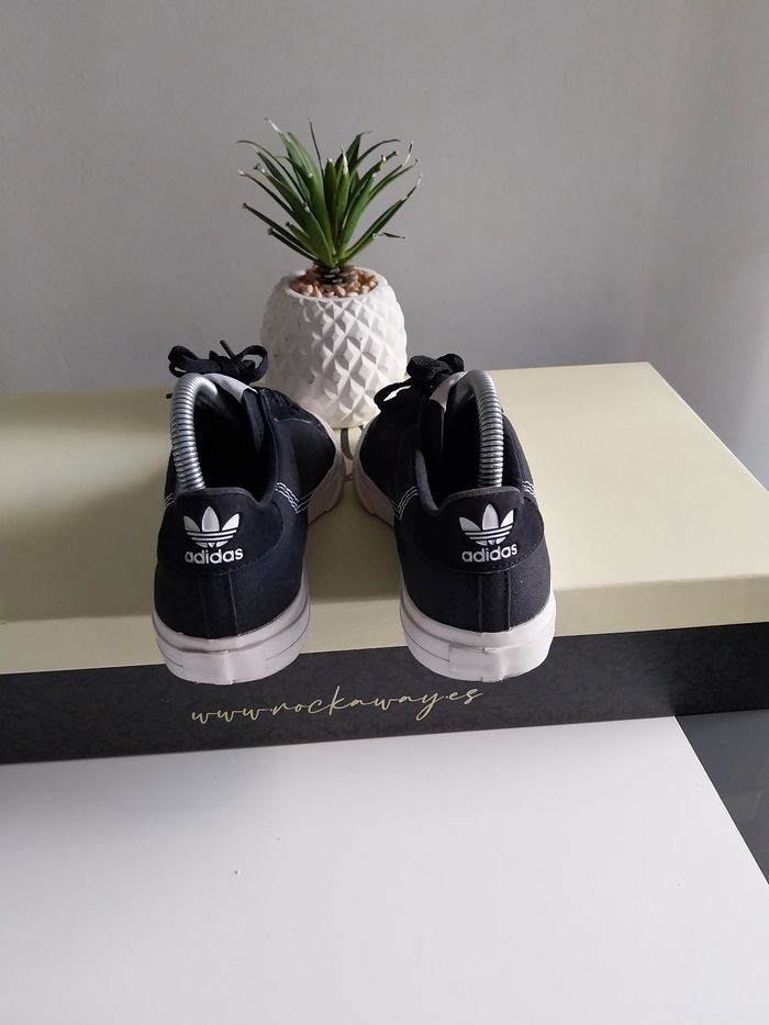 Baskets adidas taille 37.5 - photo numéro 7
