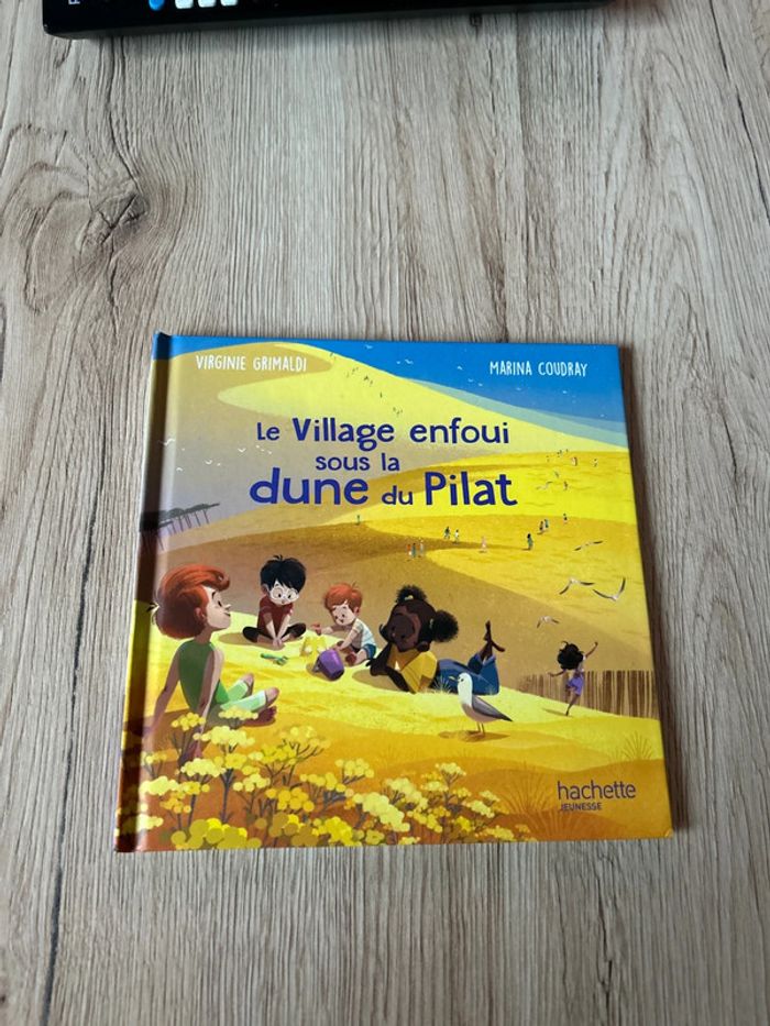 Livre McDo, le village enfoui sous la dune du Pilat
