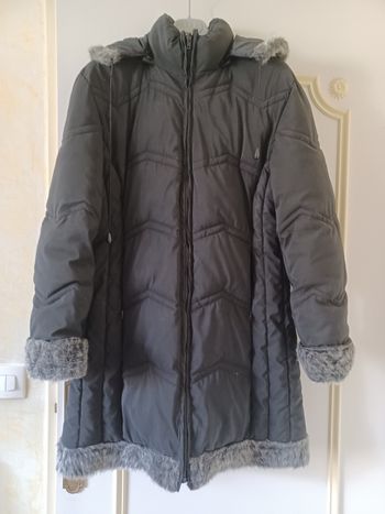 Manteau noir doudoune avec capuche taille L
