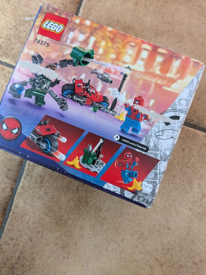 Lego 76275 La Course-poursuite en Moto Spider-Man Contre Docteur Octopus - photo numéro 3