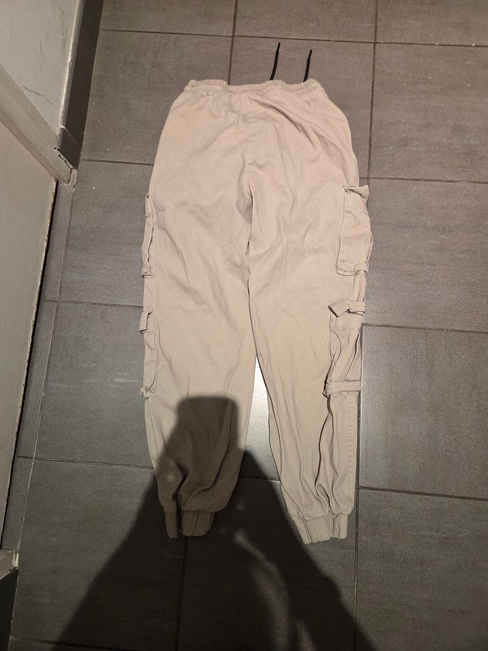 Cargo a poche beige - photo numéro 4
