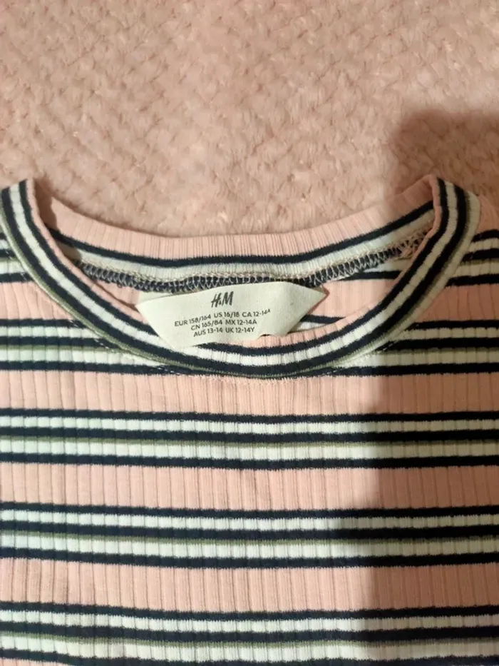 Tee-shirt H&M 12-14 ans - photo numéro 2