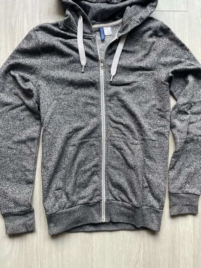 Sweat à capuche zippé Divided – Taille XS - photo numéro 4