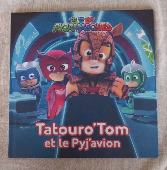 Livre Pyjamasques : Tatouro'Tom et le pyj'avion Burger King