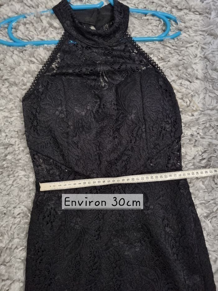 Robe noire dentelle - photo numéro 3