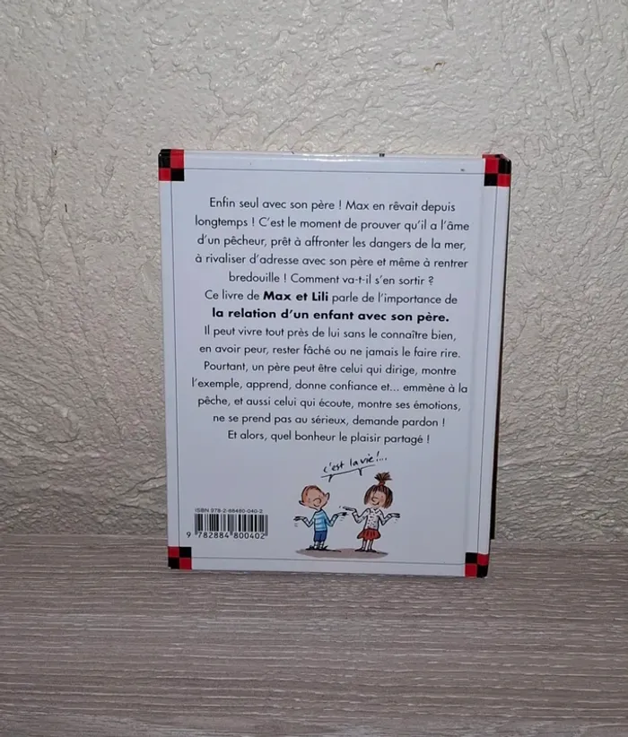 Livre Max et Lili va à la pêche avec son père - photo numéro 2