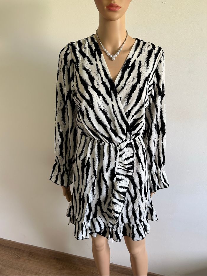 Robe imprimée à manches longues Flamant Rose taille M jamais portée