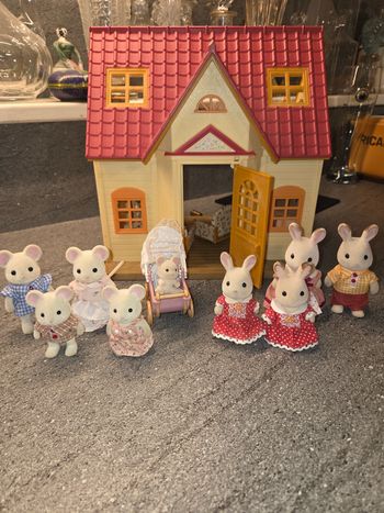 Maison et personnages Sylvanian