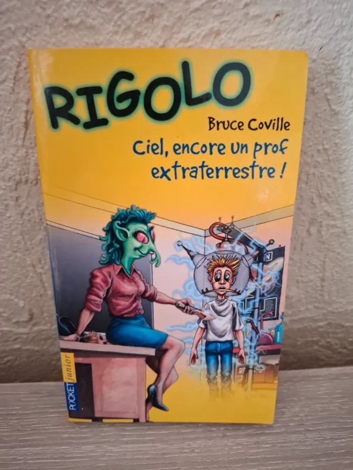 Livre de poche rigolo