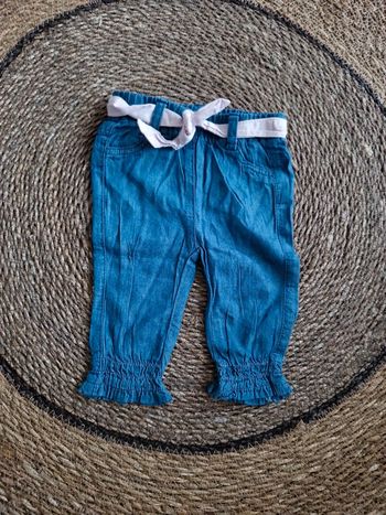 Joli pantalon fille taille 3 mois