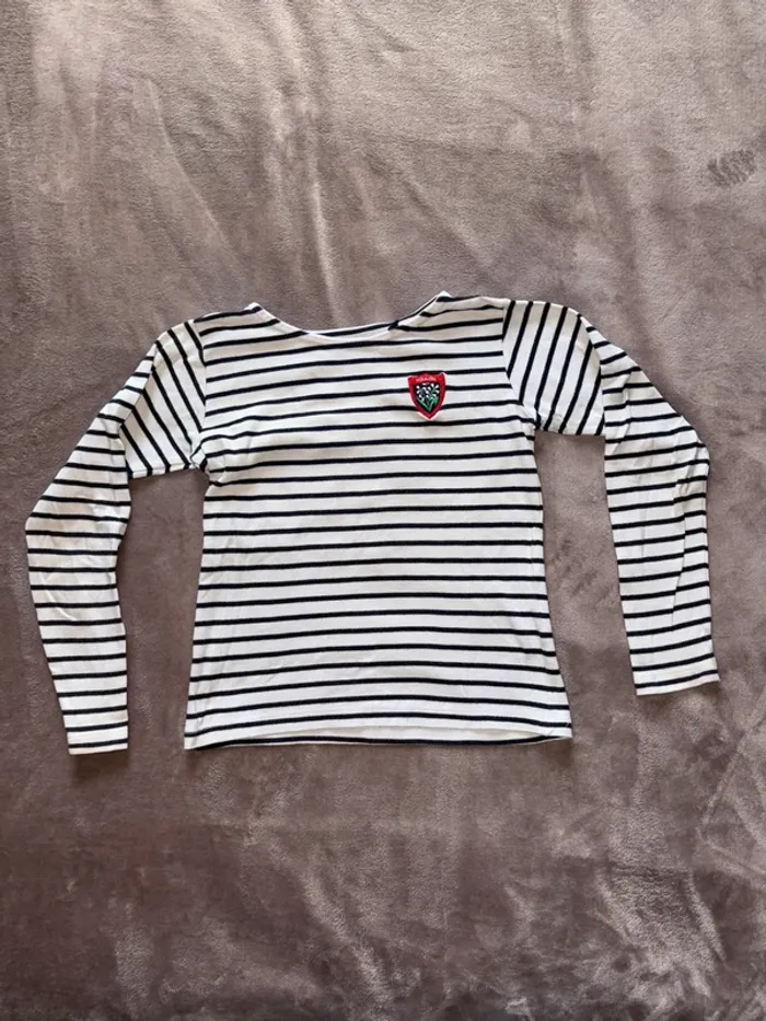 T-shirt marinière du Rugby club de Toulon RCT taille 7/8 ans en bon état - photo numéro 2