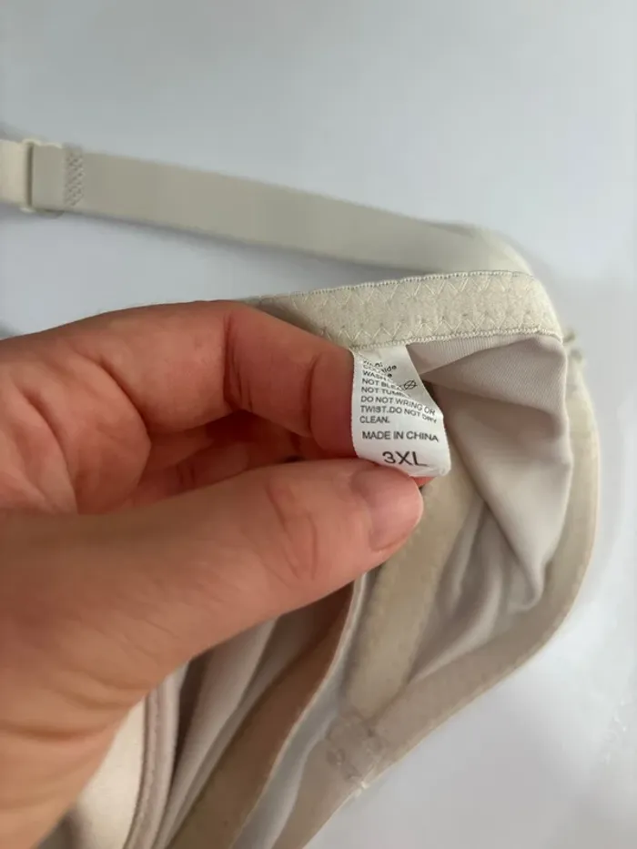 Soutien gorge dos nu neuf Taille XXL - photo numéro 4
