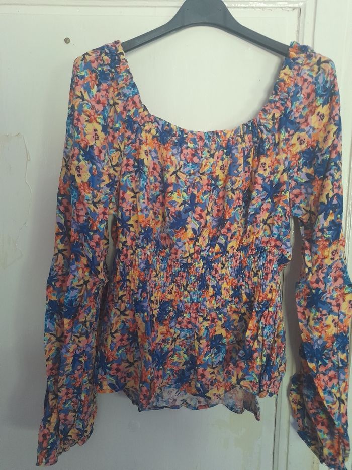 Haut/t-shirt fleuri multicolore, marque Promod, taille 38 - photo numéro 2