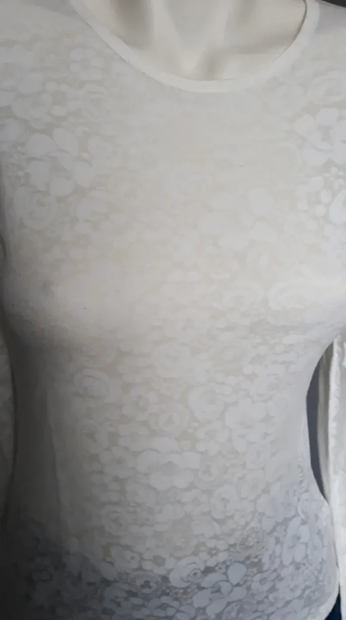 Joli haut beige - photo numéro 2