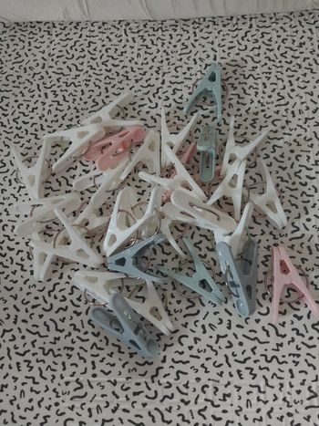 Lot de 30 pinces à linge colorées