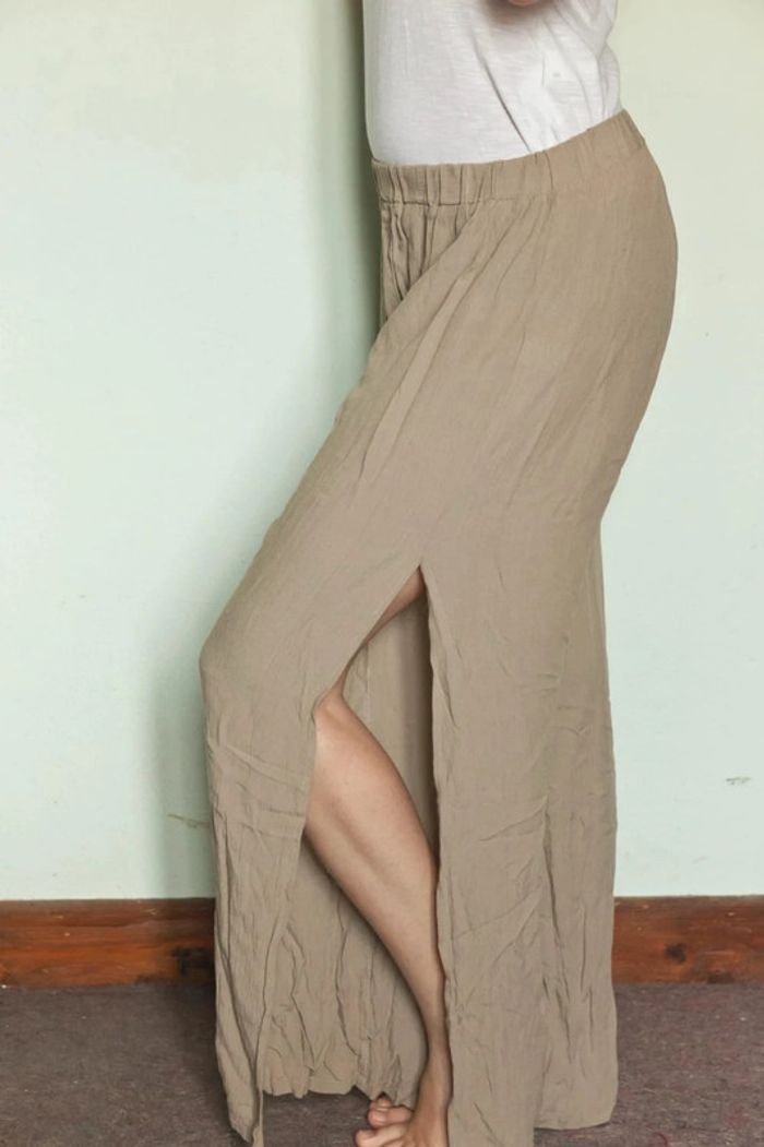 Pantalon large fluide fendu sur les côtés - Nasty Gal