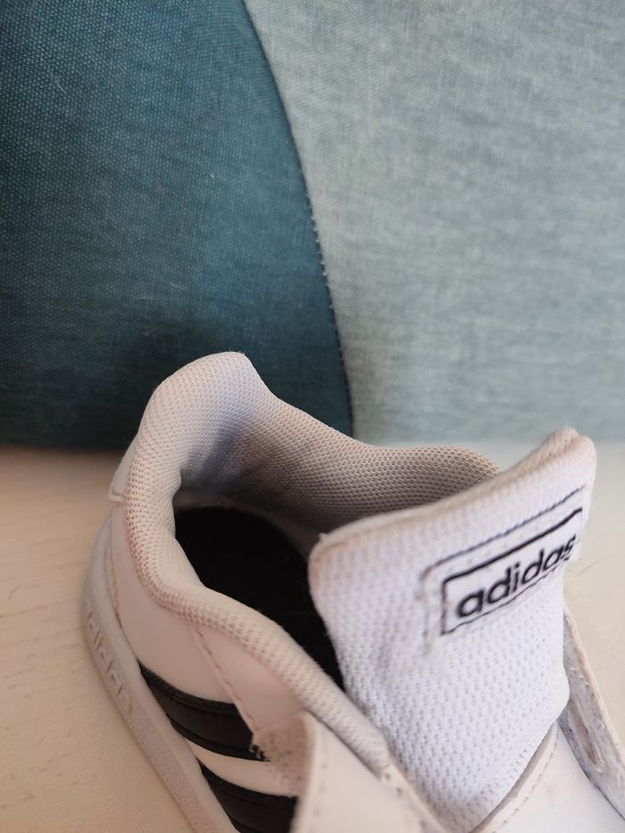 Basket adidas 22 bébé grand court - photo numéro 7