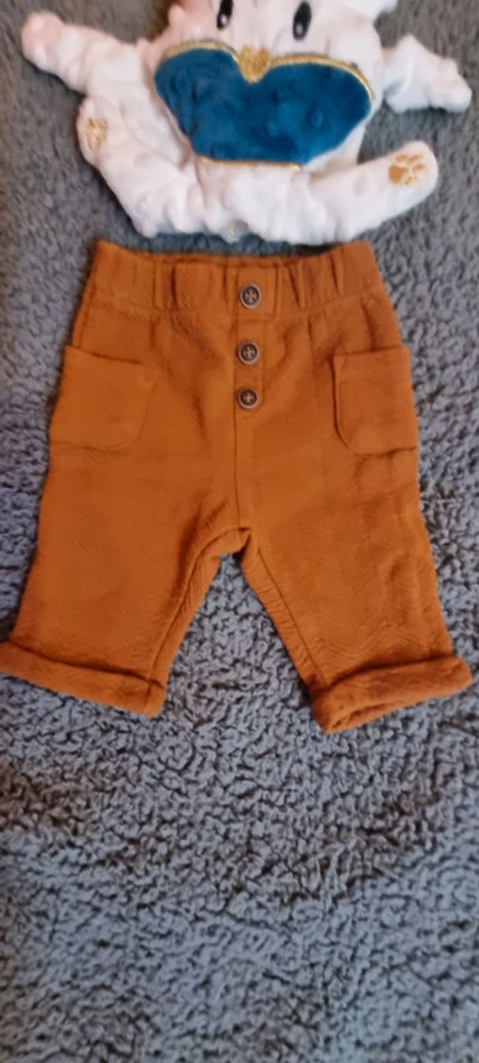 Pantalon 1 mois kiabi - photo numéro 3