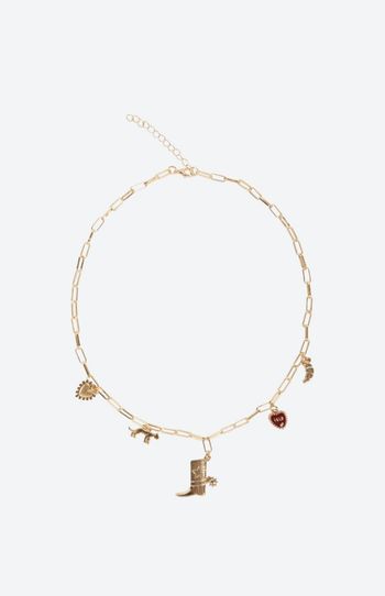 un collier ♥︎🐆👢💓🥐