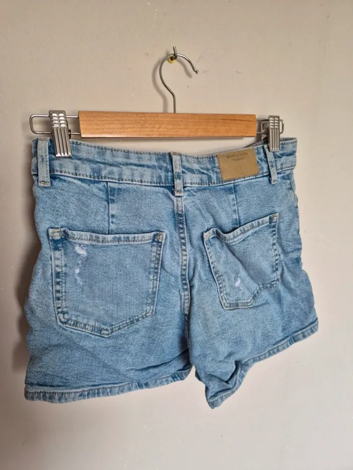 Short Bershka taille 34 - photo numéro 5