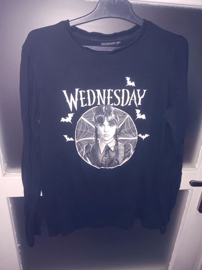 T-shirt noir Mercredi taille 16 ans