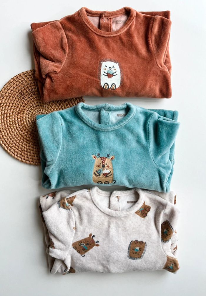 Lot 3 pyjamas orchestra velours 1 pièce - photo numéro 3