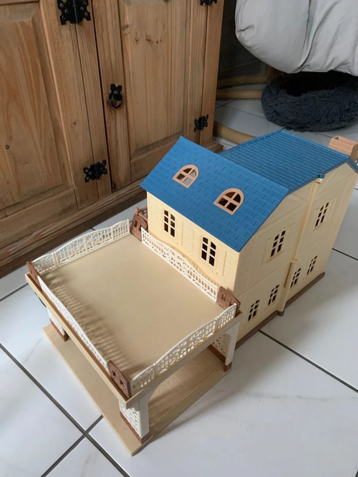 Grande maison Sylvanian avec voiture - photo numéro 7