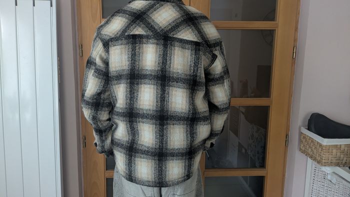 Veste à carreaux. - photo numéro 2