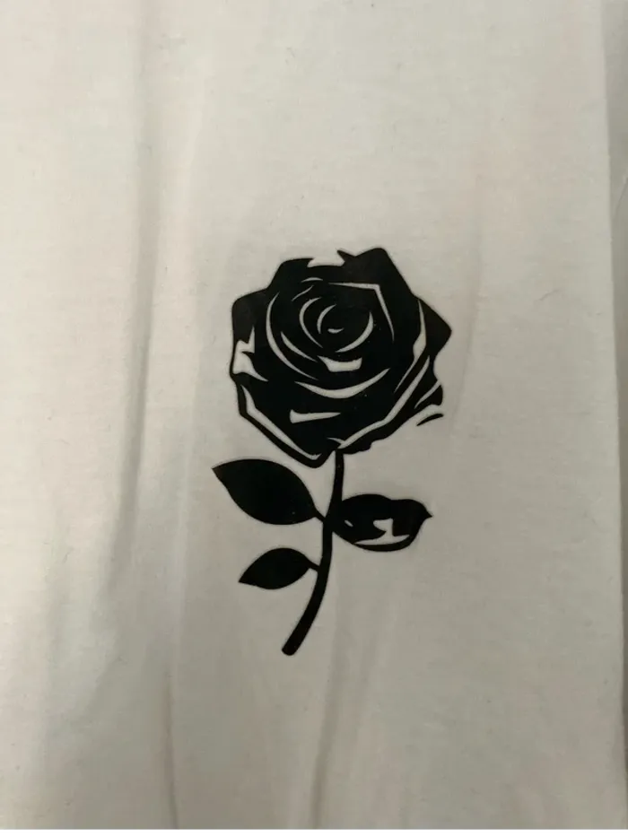T-shirt blanc motif rose - photo numéro 5