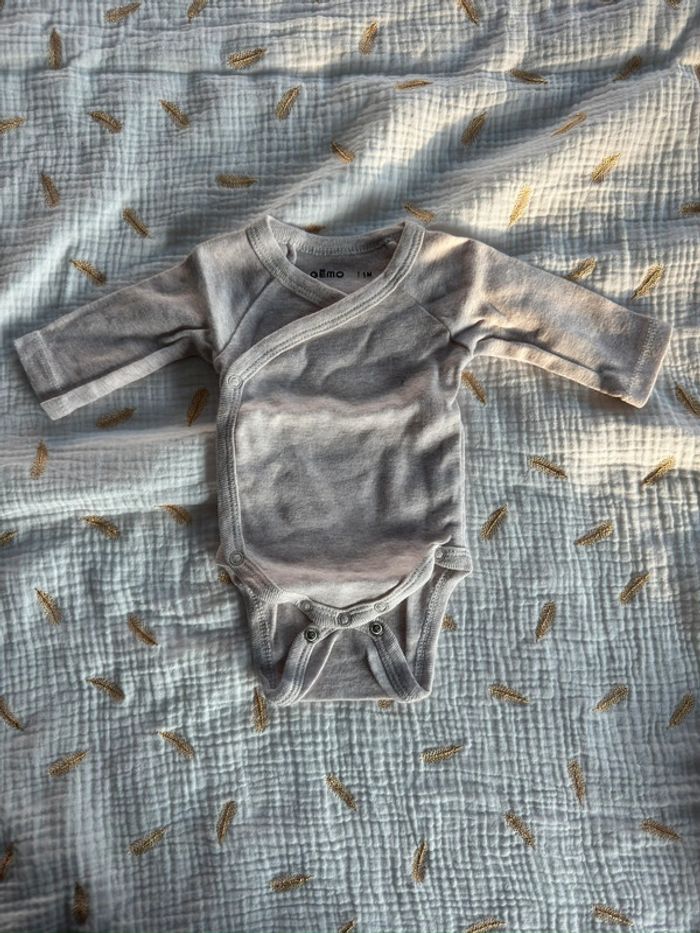 Body beige 1 mois