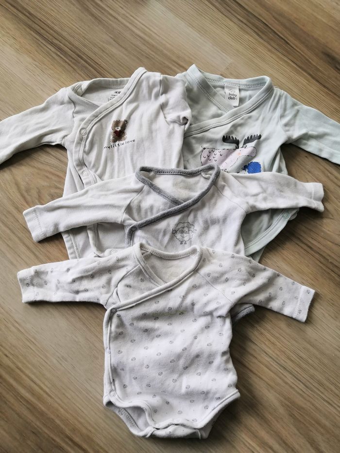 Lot de bodies - photo numéro 4