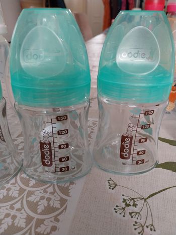 Lot de 10 biberons jamais utilisé
