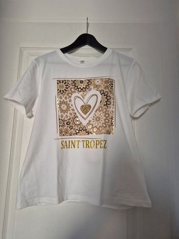 Tee-shirt neuf taille unique Saint Tropez