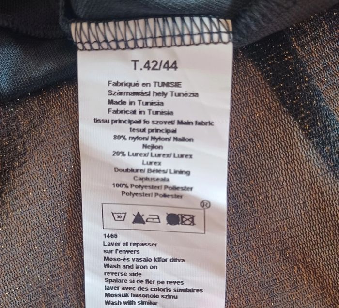 Robe à paillettes - photo numéro 8